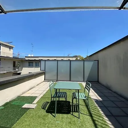Bilocale Ultimo Piano Con Doppio Terrazzo * 米兰