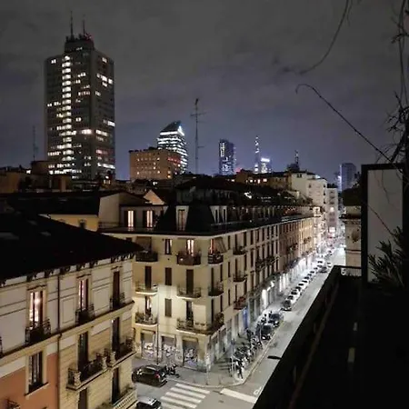 Bilocale Ultimo Piano Con Doppio Terrazzo * 米兰