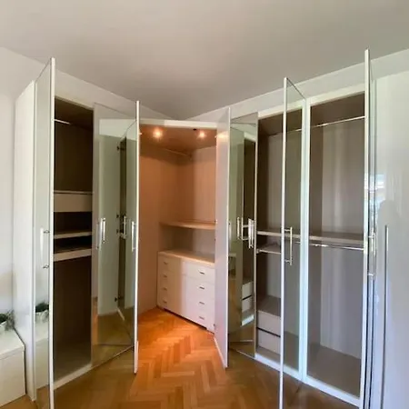Bilocale Ultimo Piano Con Doppio Terrazzo